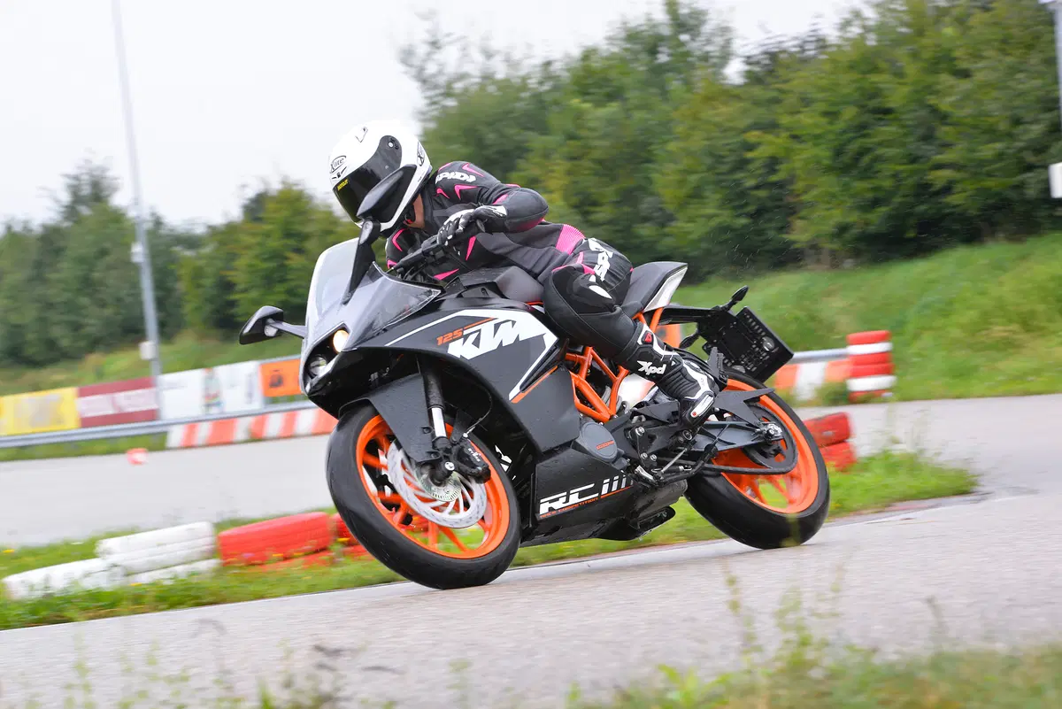 KTM RC 125  (6)