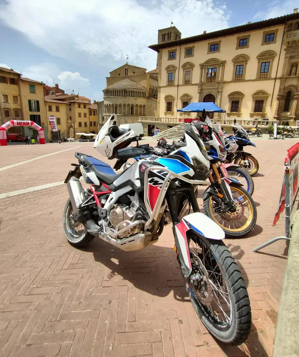 Fuoristrada vietato in Italia? Falso! Vieni con noi alla 1000 Sassi in Toscana con l'Africa Twin (5)