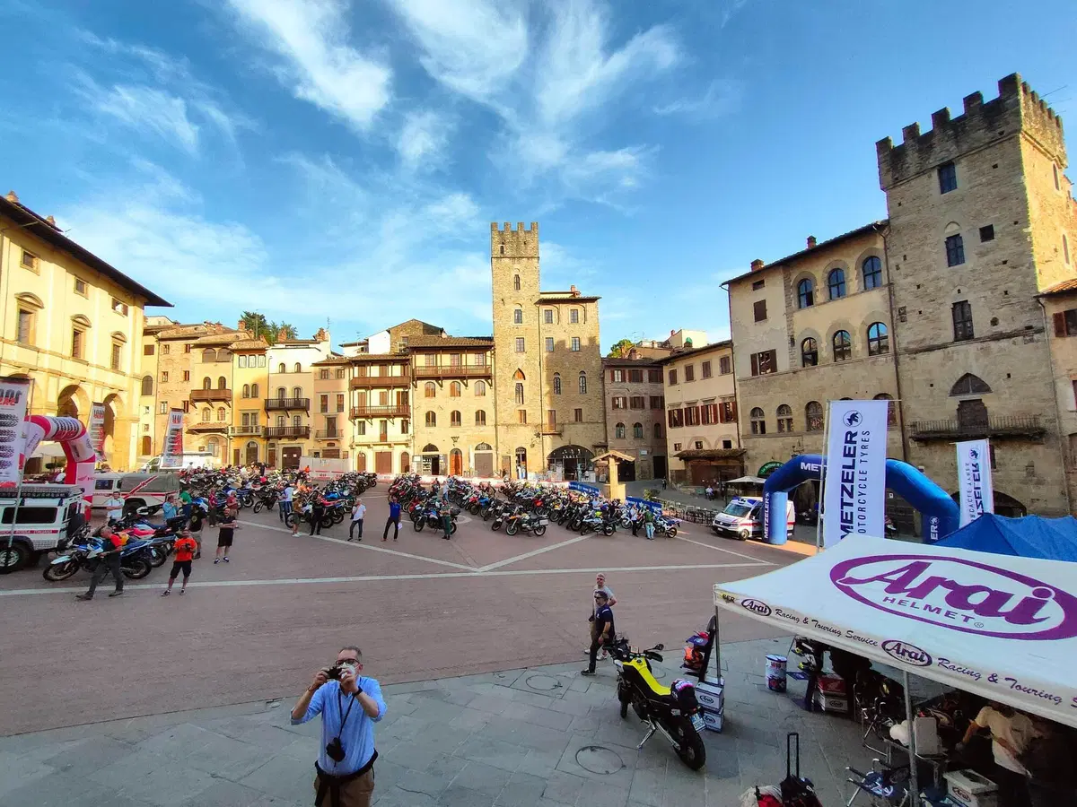 Fuoristrada vietato in Italia? Falso! Vieni con noi alla 1000 Sassi in Toscana con l'Africa Twin (4)