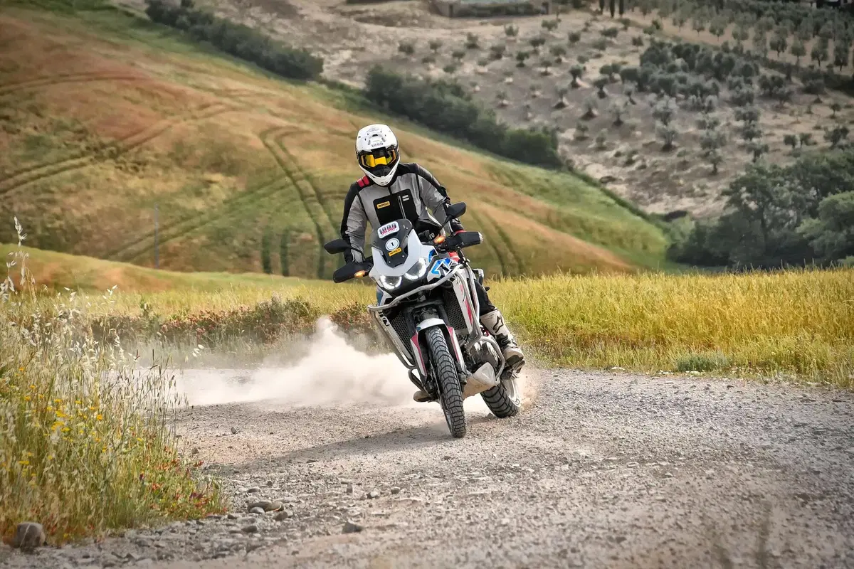 Fuoristrada vietato in Italia? Falso! Vieni con noi alla 1000 Sassi in Toscana con l'Africa Twin (10)