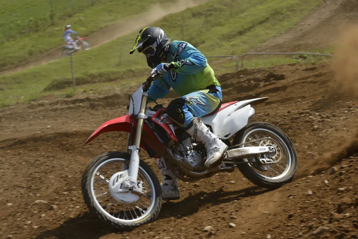 Honda CRF450R e CRF250R 2015  (4)