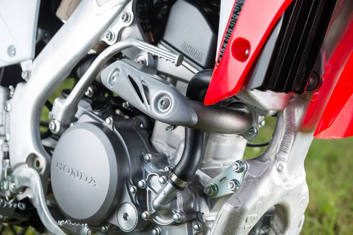 Honda CRF450R e CRF250R 2015  (11)