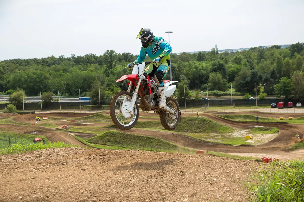 Honda CRF450R e CRF250R 2015  (24)