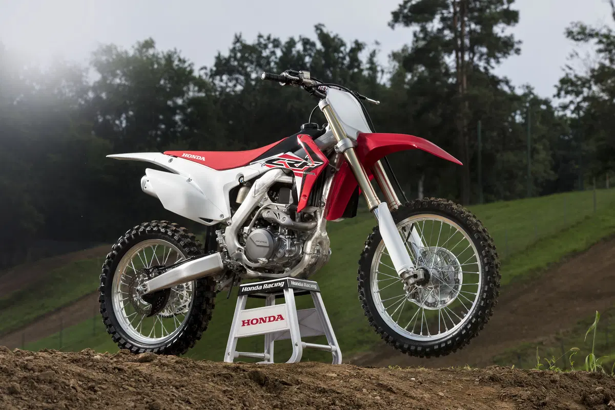 Honda CRF450R e CRF250R 2015  (26)