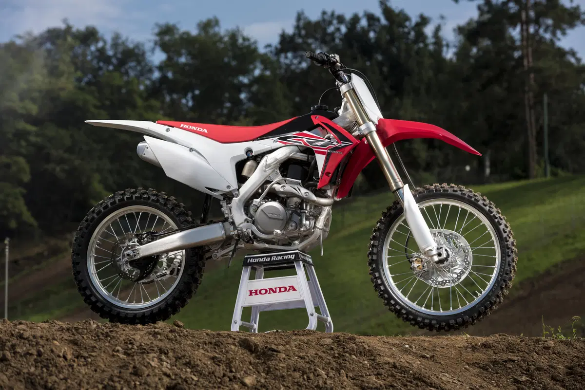 Honda CRF450R e CRF250R 2015  (27)