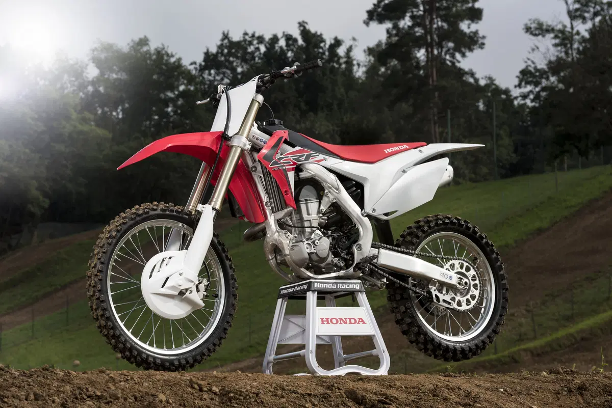 Honda CRF450R e CRF250R 2015  (28)