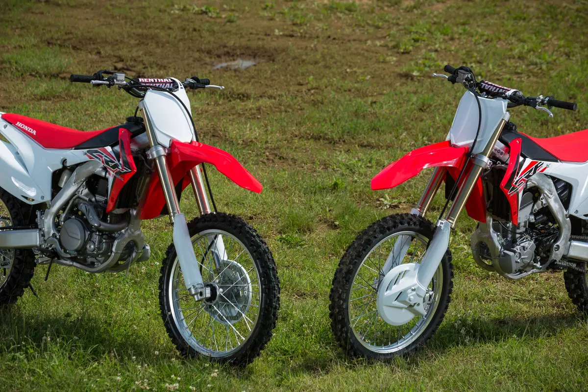 Honda CRF450R e CRF250R 2015  (29)