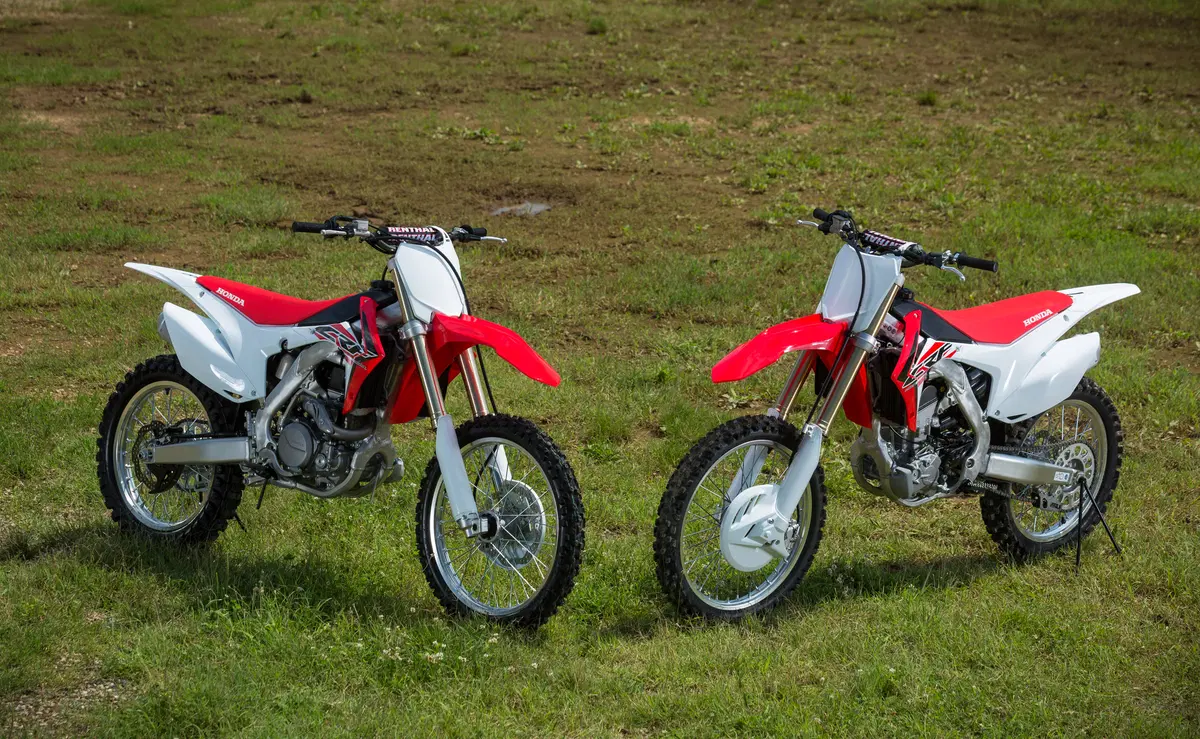 Honda CRF450R e CRF250R 2015  (30)