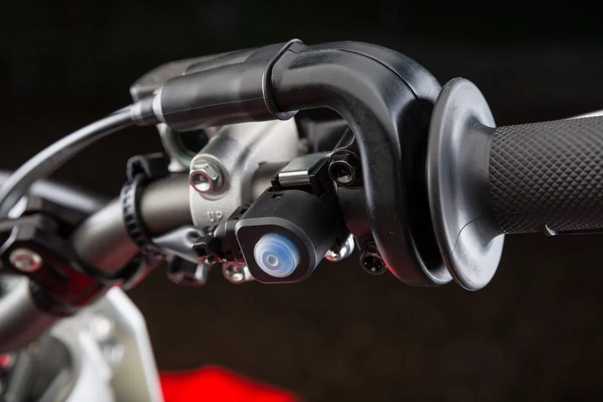 Honda CRF450R e CRF250R 2015  (32)