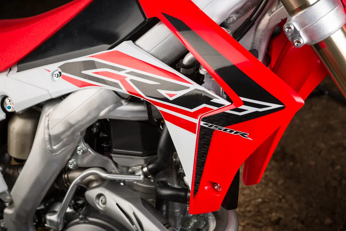 Honda CRF450R e CRF250R 2015  (36)