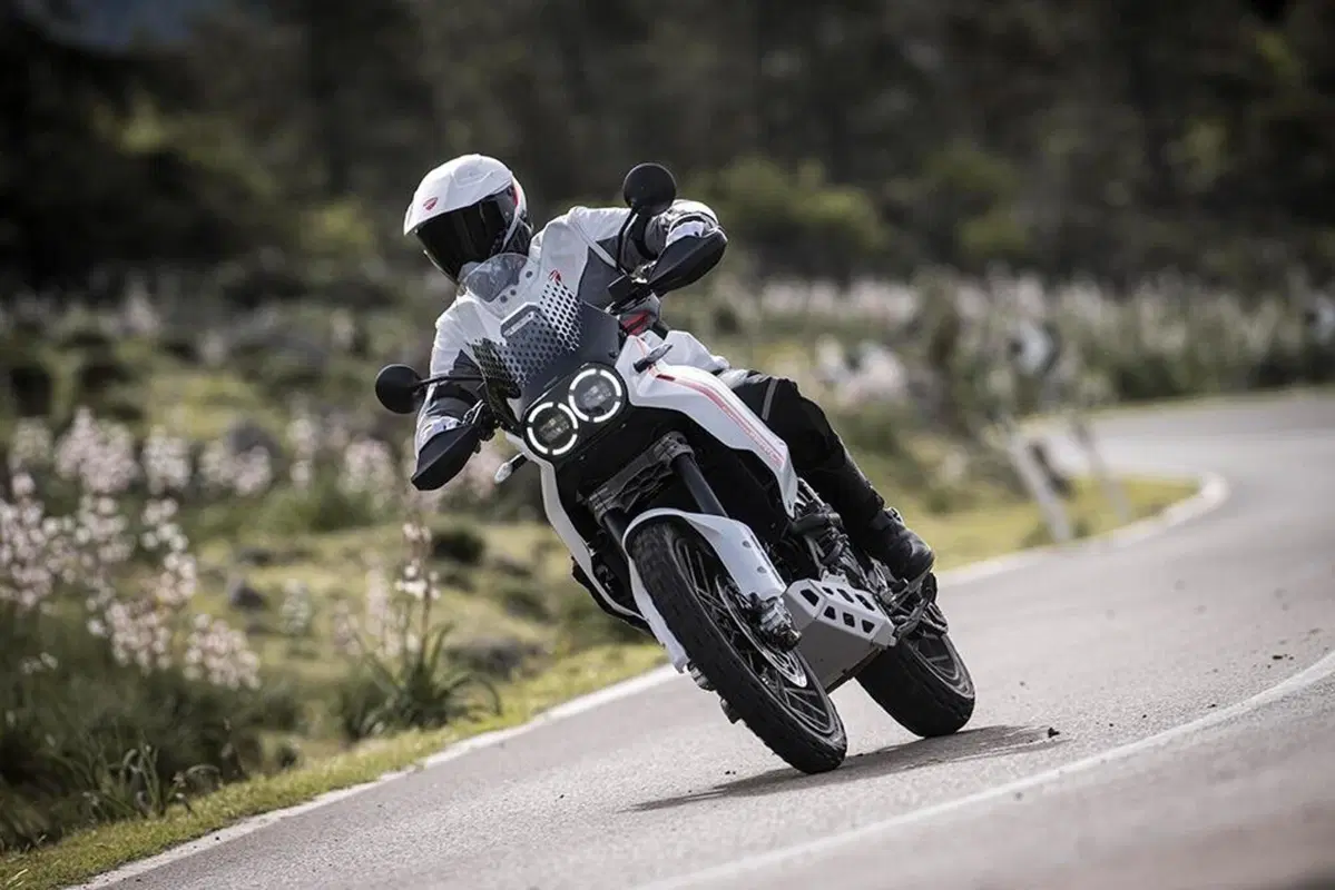 Volete provare la Ducati DesertX? C'è l'Open Weekend (3)