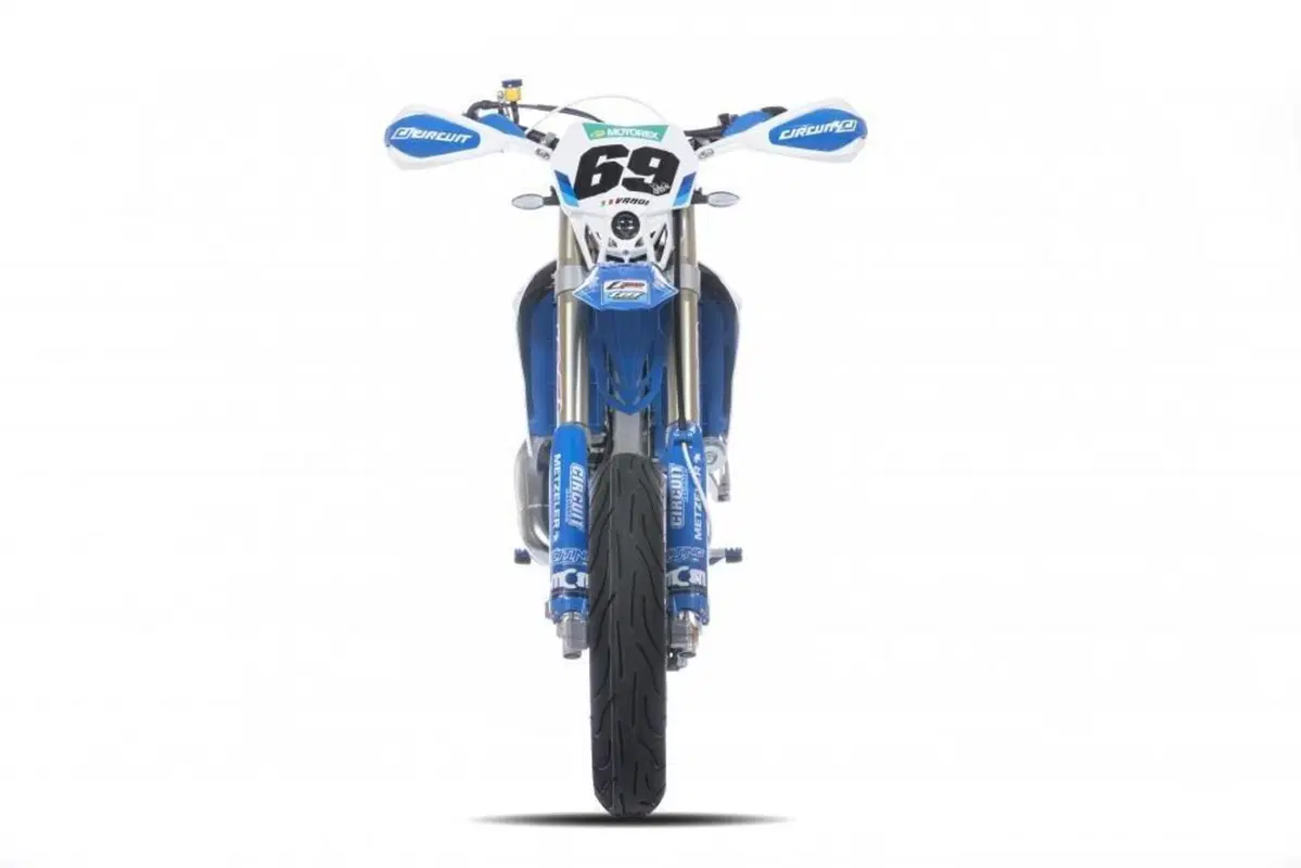 TM Racing sfoggia tre SMR 125 Replica del team ufficiale. Viva il 2 tempi (10)