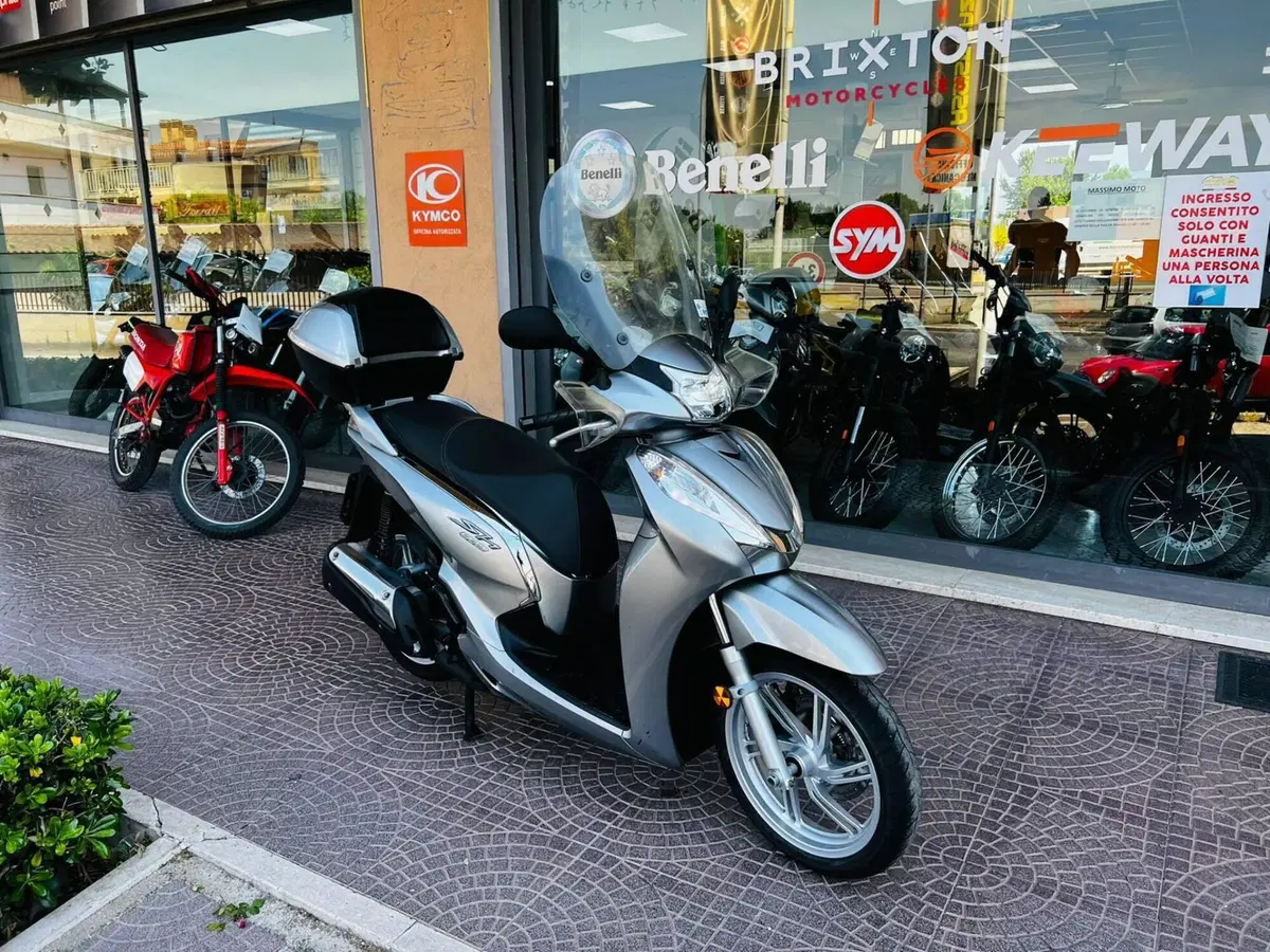 Honda SH 300 i ABS (2016 - 20) (12)