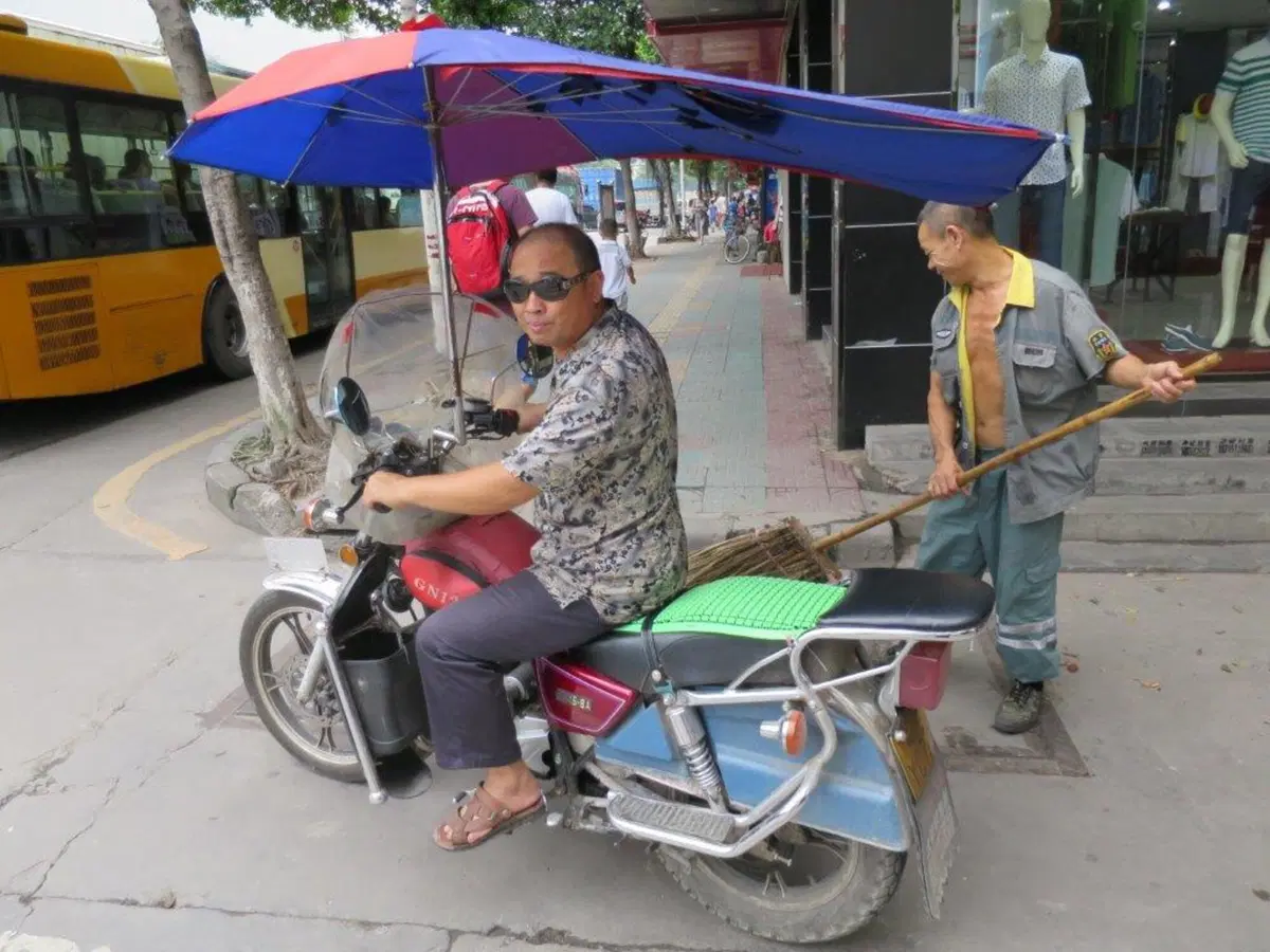 Cina: dove vai se l'umbrella non ce l'hai? (14)