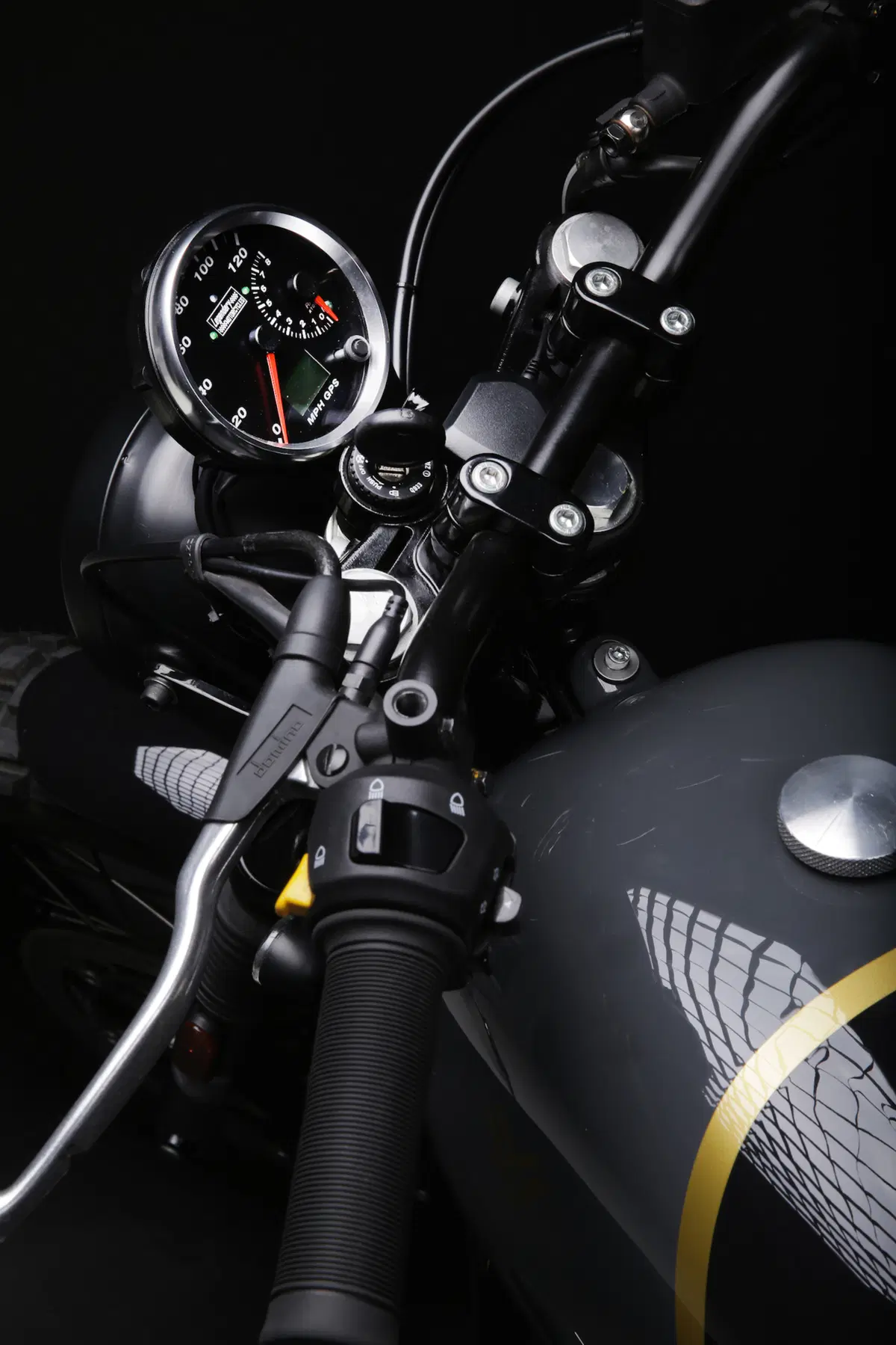Venier Moto Guzzi V7 Stone (7)
