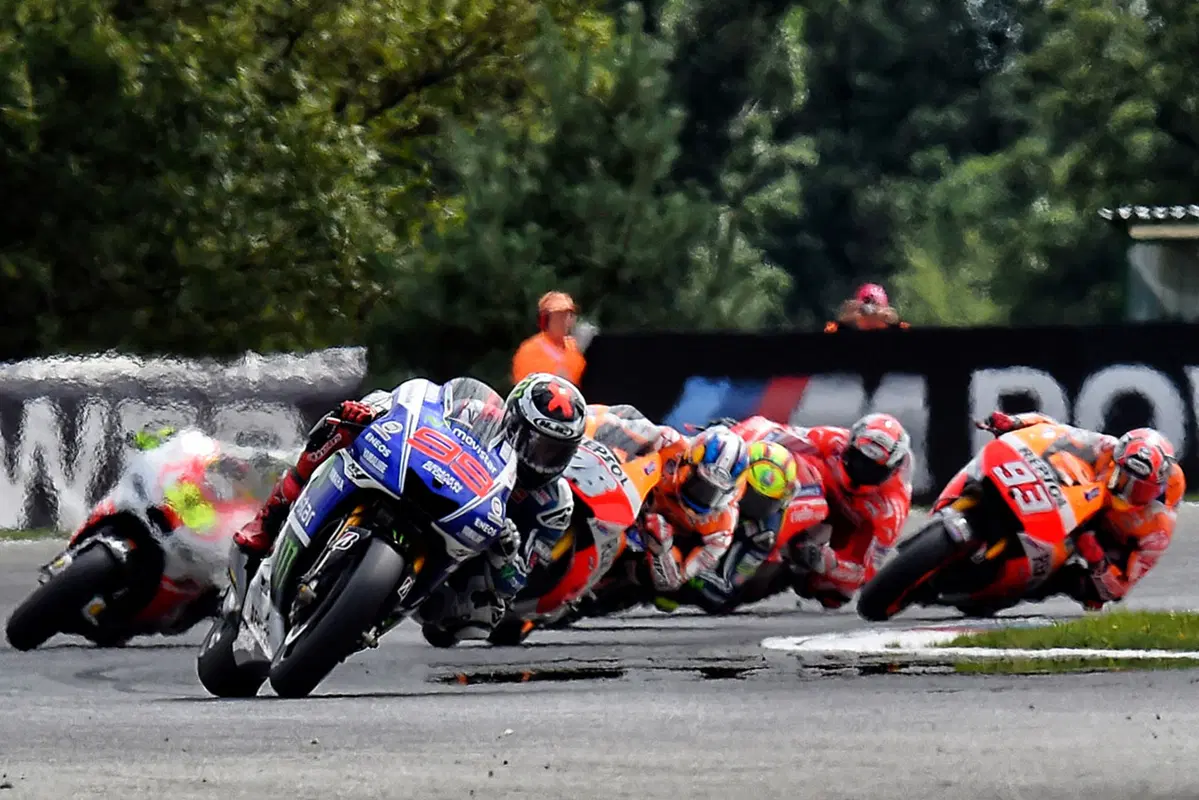 GP della Rep. Ceca. Le foto più spettacolari (33)