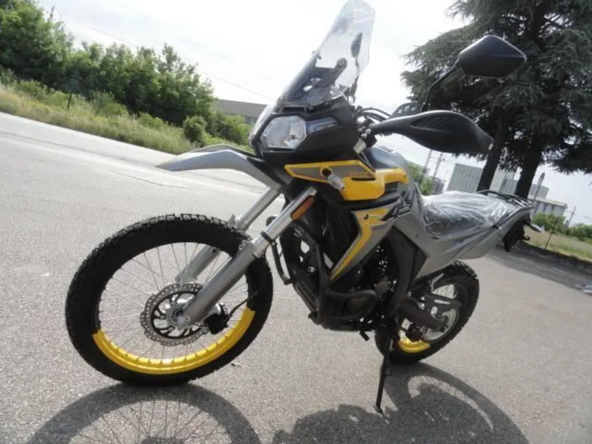 Voge Valico 300 Rally (2022 - 26) (4)