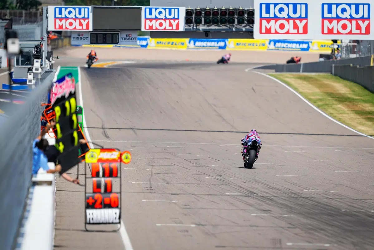 Foto delle gare delle tre classi al Sachsenring (16)