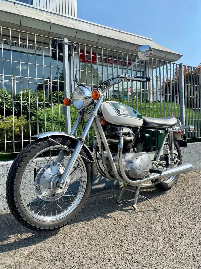 Bsa A65 T THUNDERBOLT  (2)