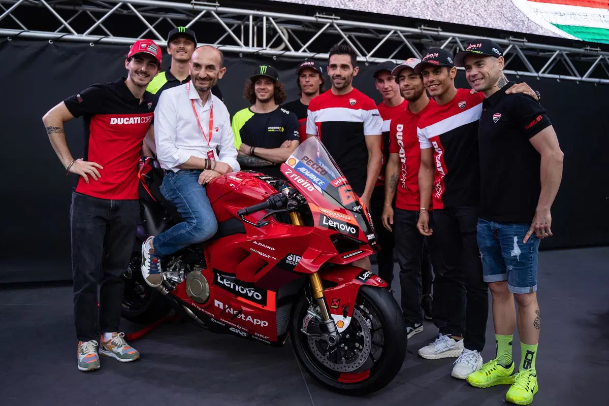 Le Panigale V4 della Gara dei Campioni (WDW) sono repliche MotoGP e SBK (10)