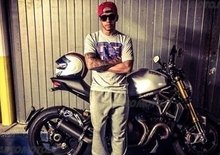 Hamilton rinnova il suo garage con una Ducati Monster e una Pagani Zonda  