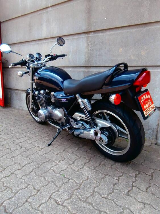 Kawasaki Zephyr 750 (2)