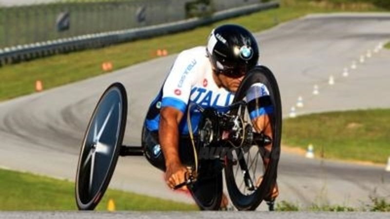 Alex Zanardi, arriva la terza medaglia: &egrave; argento ai Mondiali di Paraciclismo 