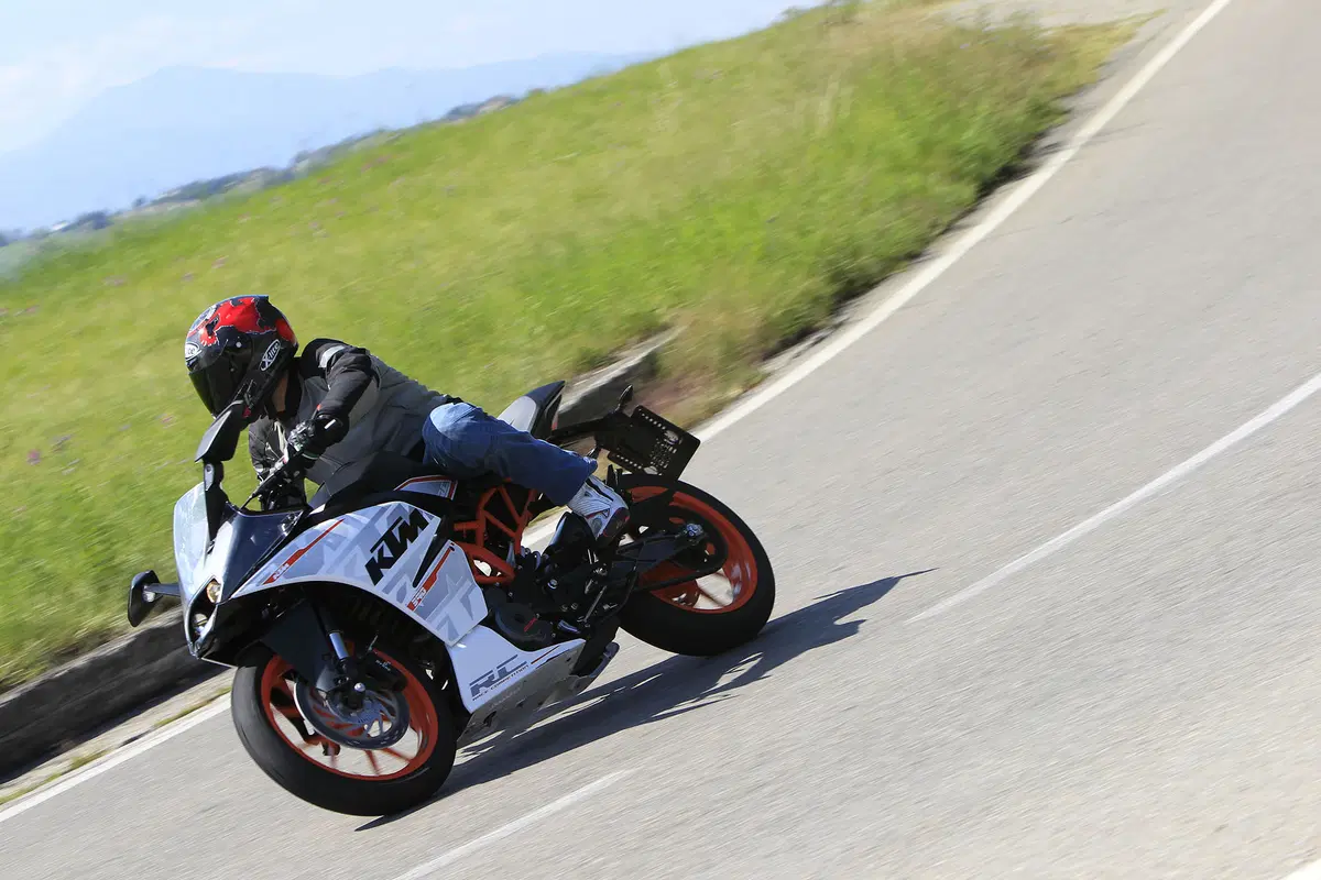 Ktm RC390 (3)
