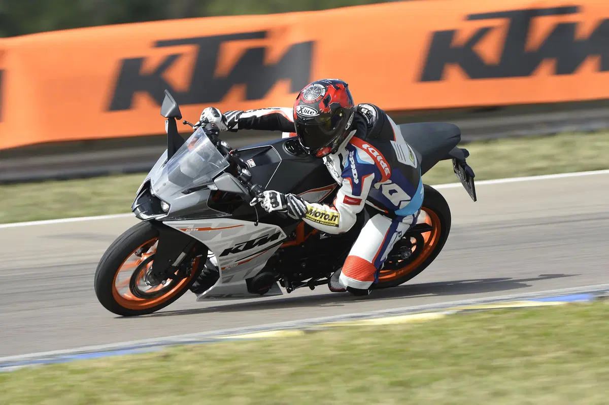 Ktm RC390 (19)