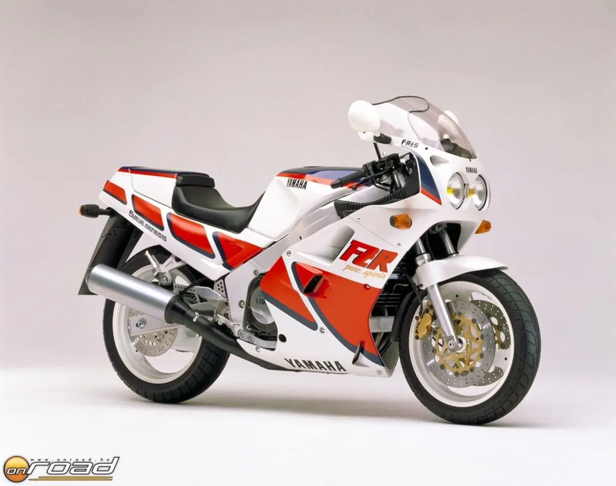 Yamaha FZR1000: la prima Genesis  (2)