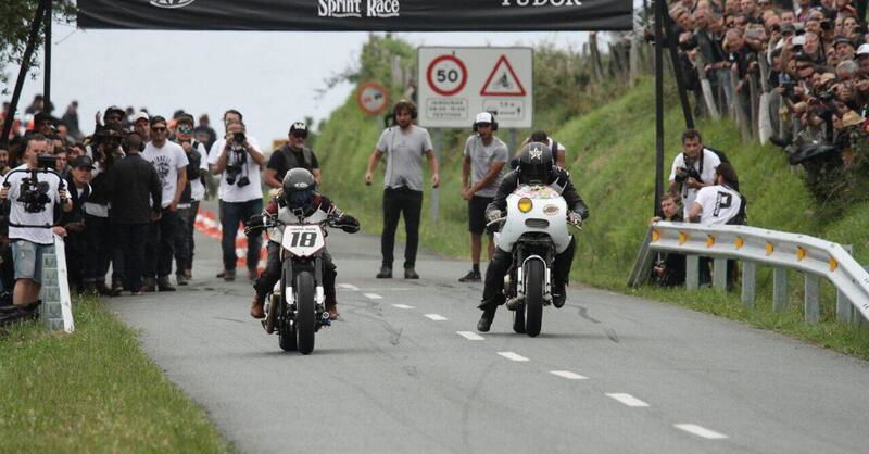 Si torna a surfare nel festival della motorcycle culture: Wheels and Waves 2022!