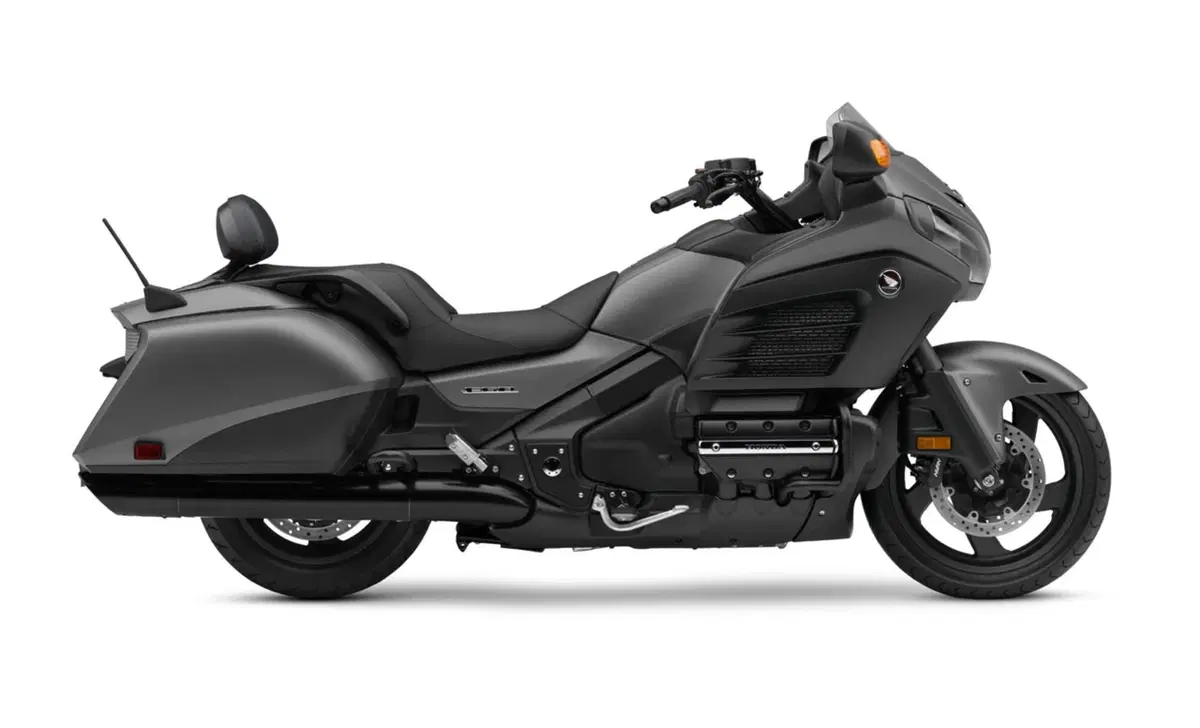 Nuove Honda GL1800 Gold Wing e F6B 2015 (5)