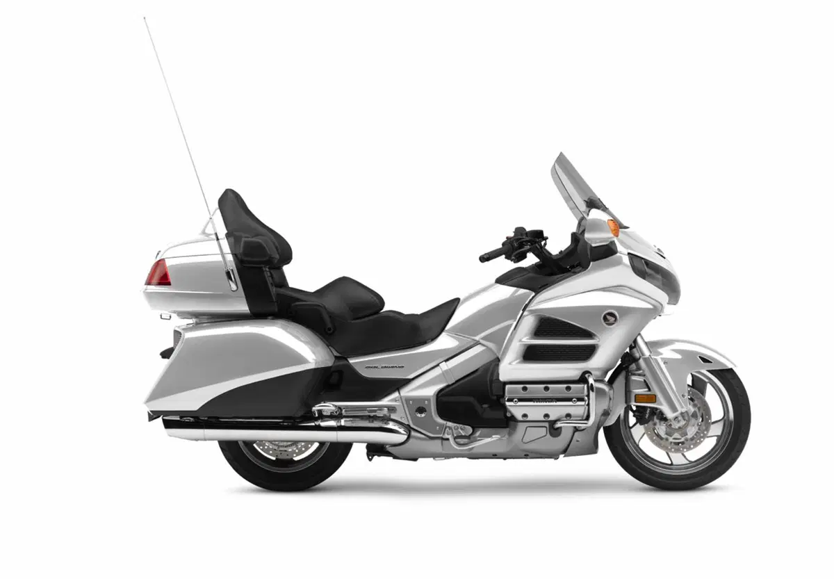 Nuove Honda GL1800 Gold Wing e F6B 2015 (6)