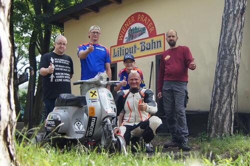 Record. Come ti trasformo la Vespa in un treno (4)