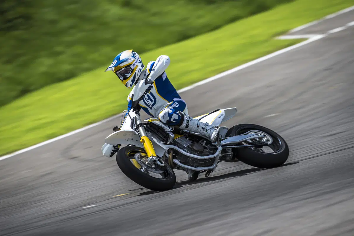 Nuova Husqvarna FS 450 (3)