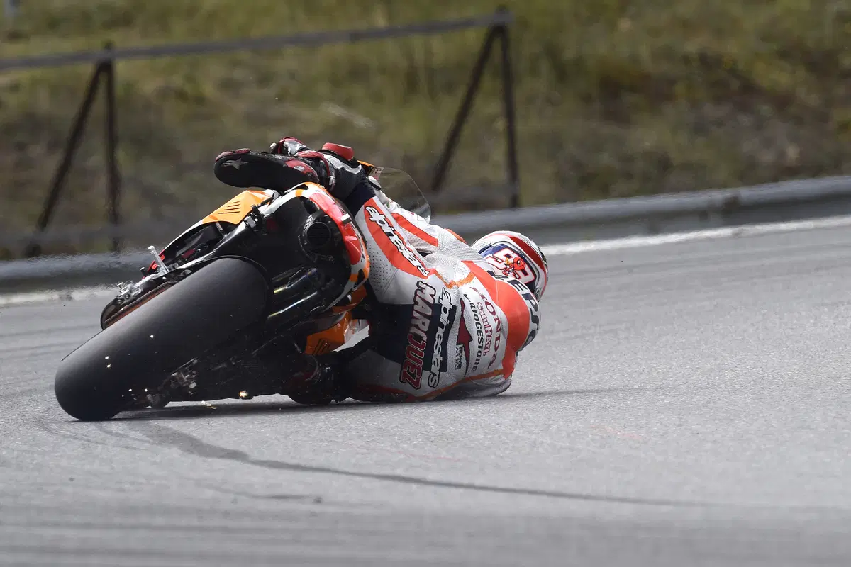 Video: Marquez e l'analisi di una curva impossibile  (5)