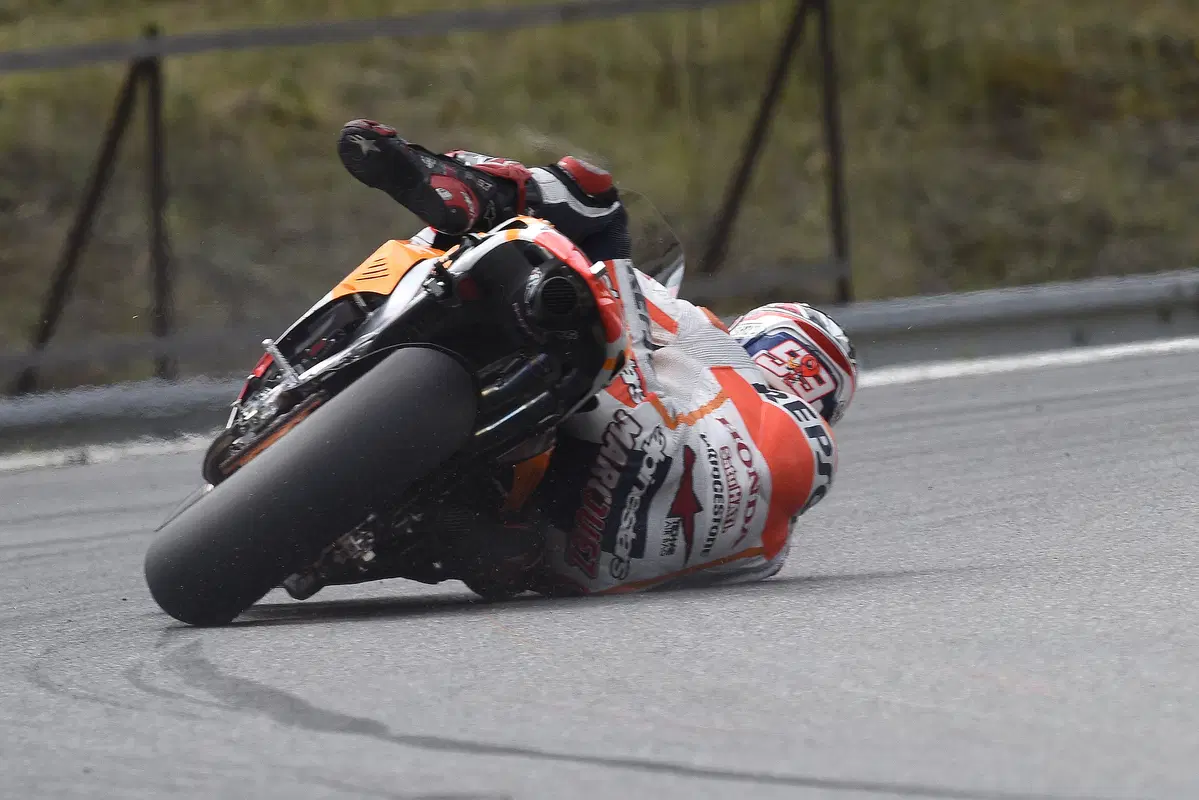 Video: Marquez e l'analisi di una curva impossibile  (4)