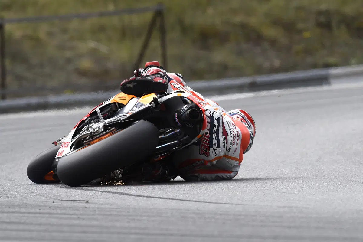 Video: Marquez e l'analisi di una curva impossibile  (3)