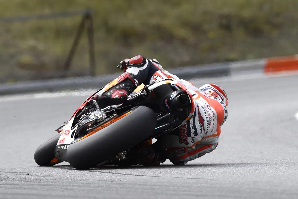 Video: Marquez e l'analisi di una curva impossibile  (2)