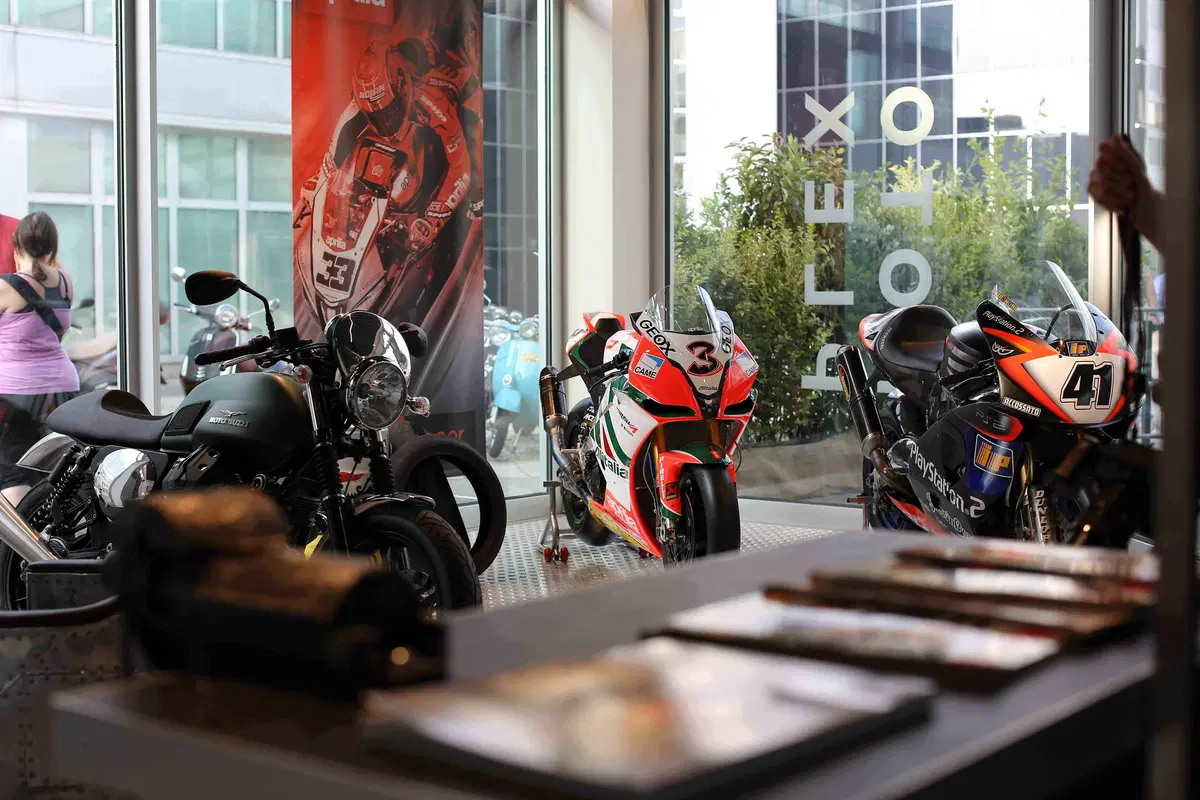 Piaggio inaugura l'area esterna di Motoplex (2)
