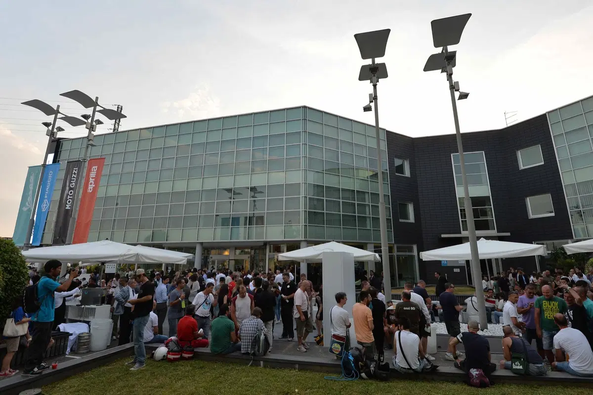 Piaggio inaugura l'area esterna di Motoplex (4)