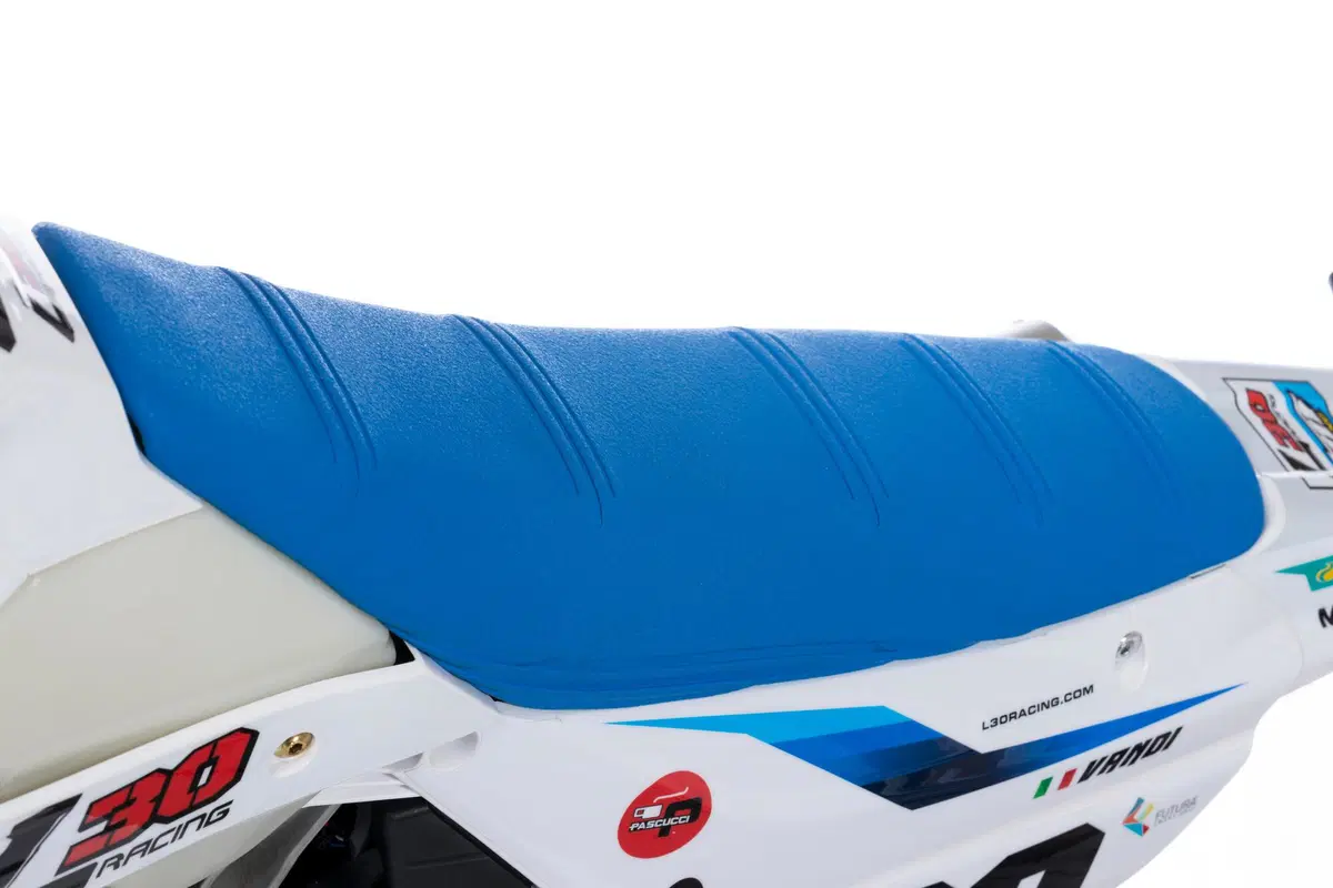 TM Racing sfoggia tre SMR 125 Replica del team ufficiale. Viva il 2 tempi (17)
