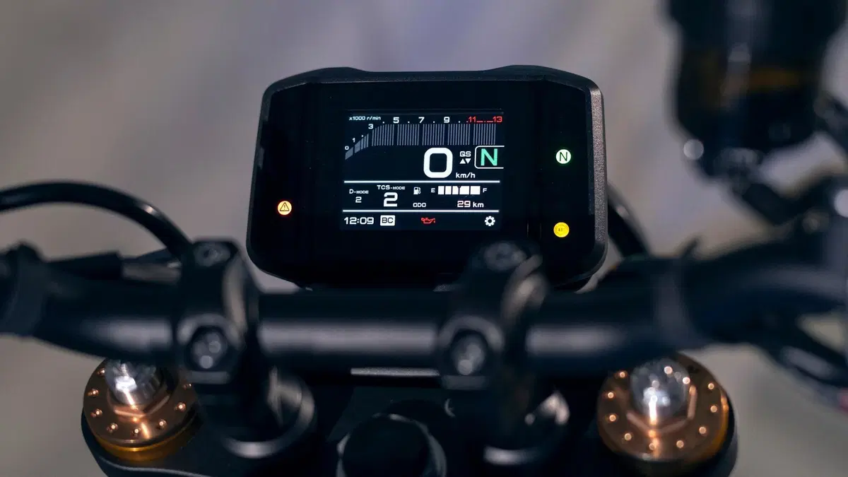 Yamaha XSR 900 (5)