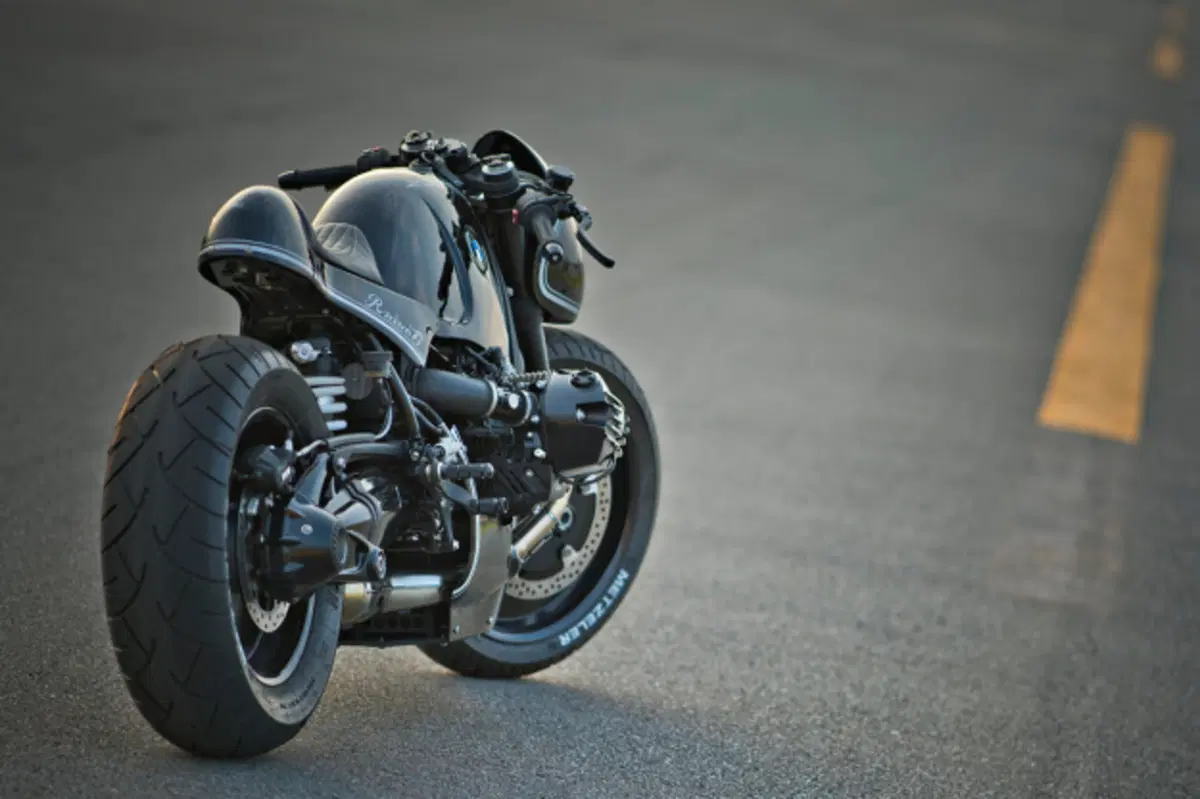 BMW R NineT custom Project: interpretazioni dal sol levante (14)