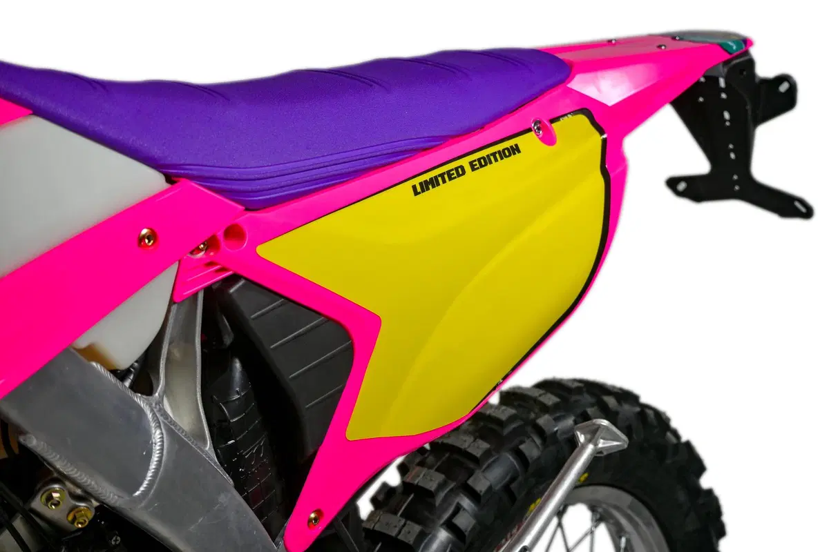 Le TM tornano rosa come nel 1993!  (4)
