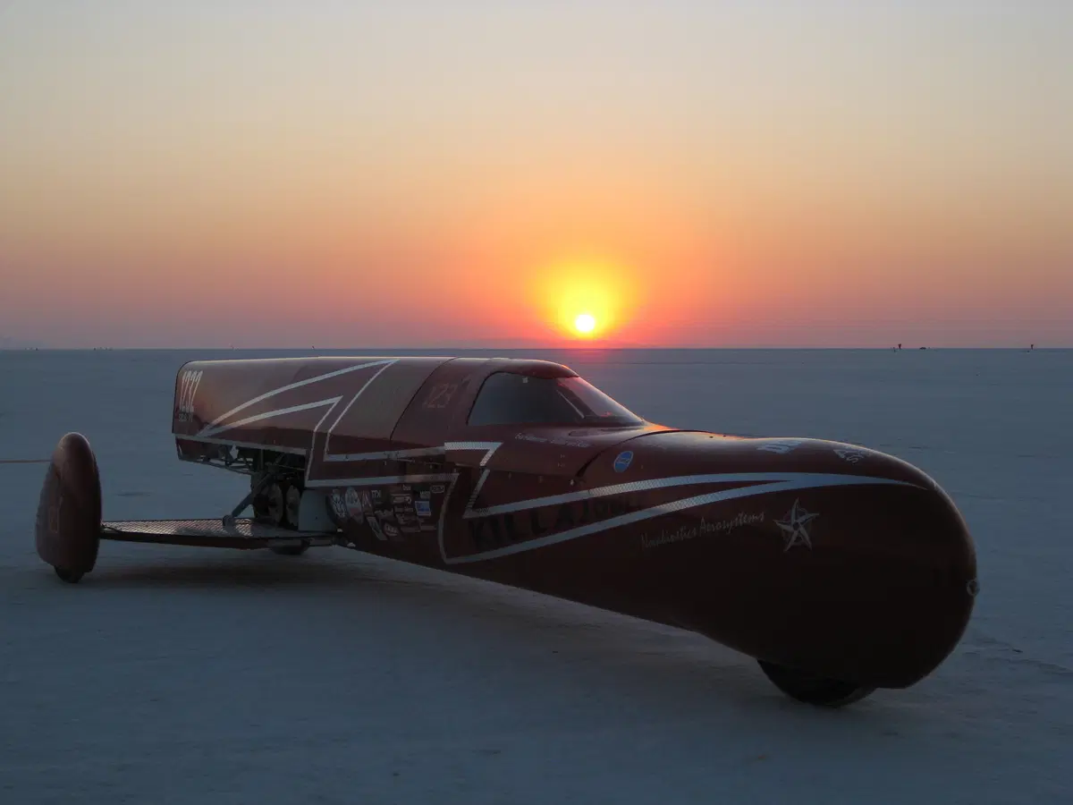 Eva  Håkansson e il KillaJoule segnano il record del mondo a Bonneville (3)