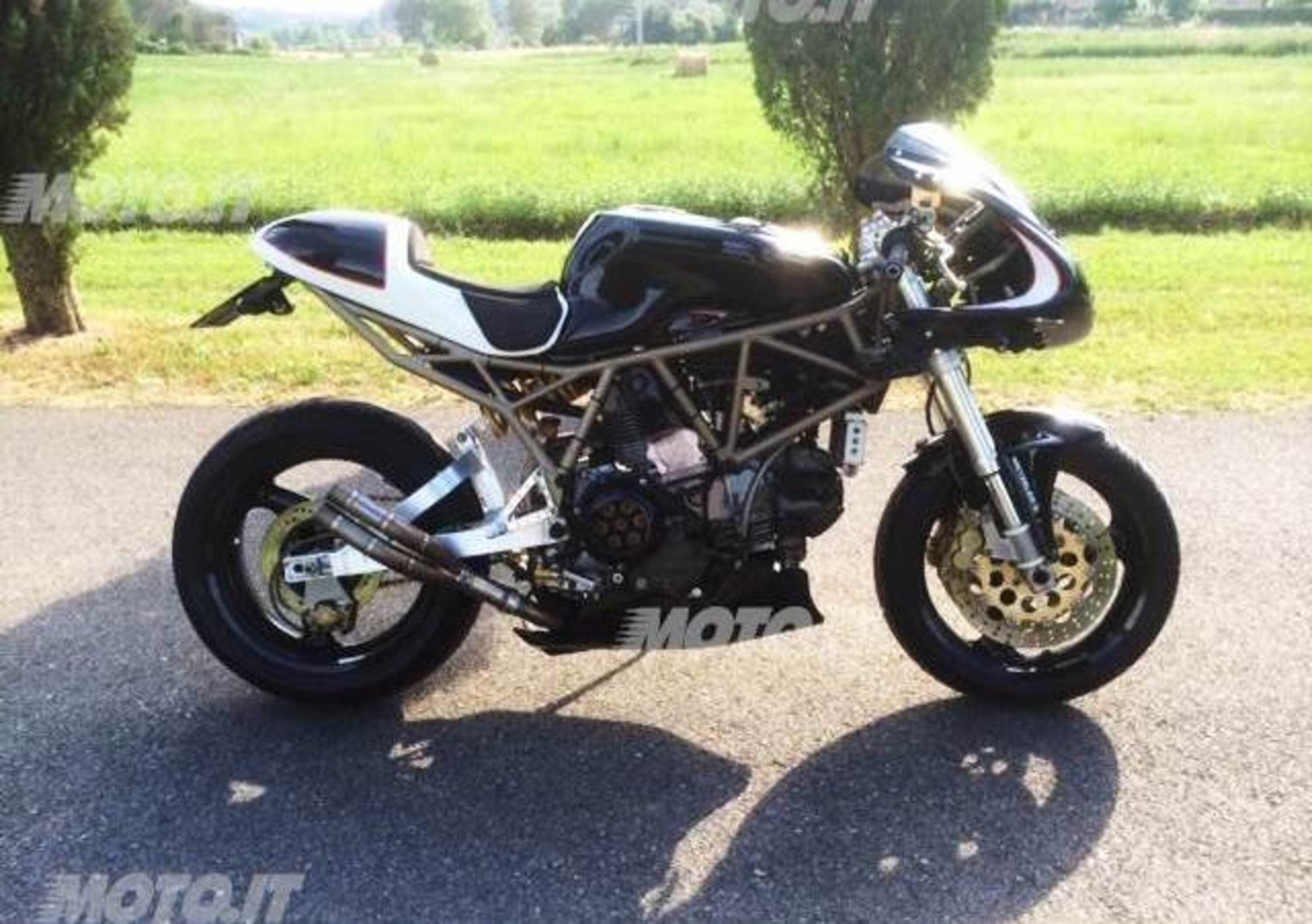 Le Strane di Moto.it: Ducati 900 SuperSport IE