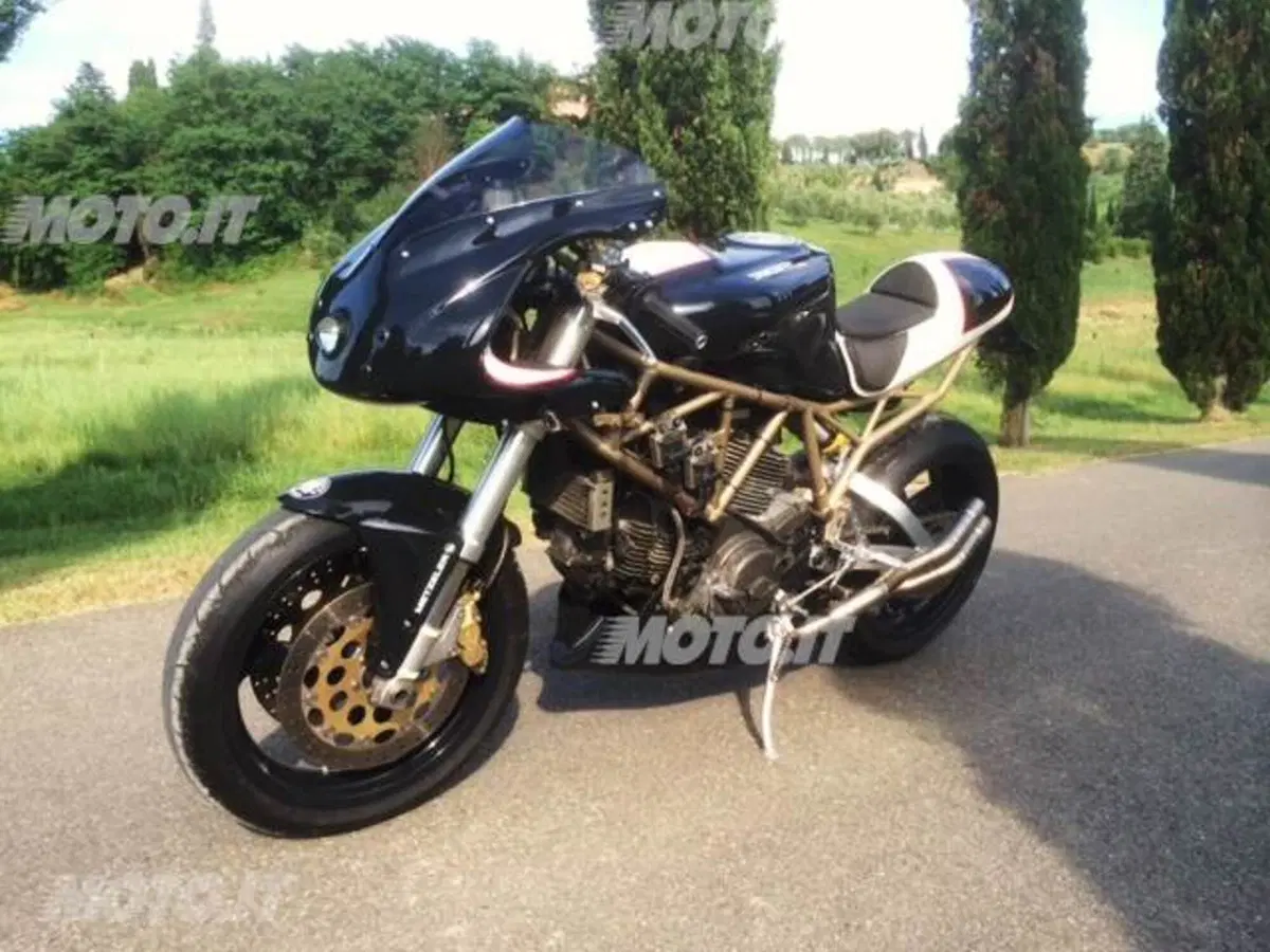 Le Strane di Moto.it: Ducati 900 SuperSport IE