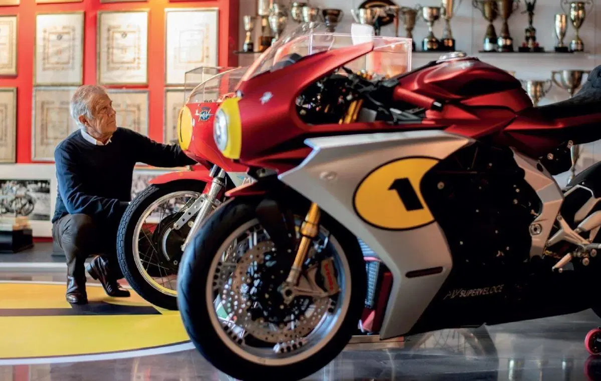 MV Agusta Superveloce AGO: 311 esemplari come le vittorie del campione