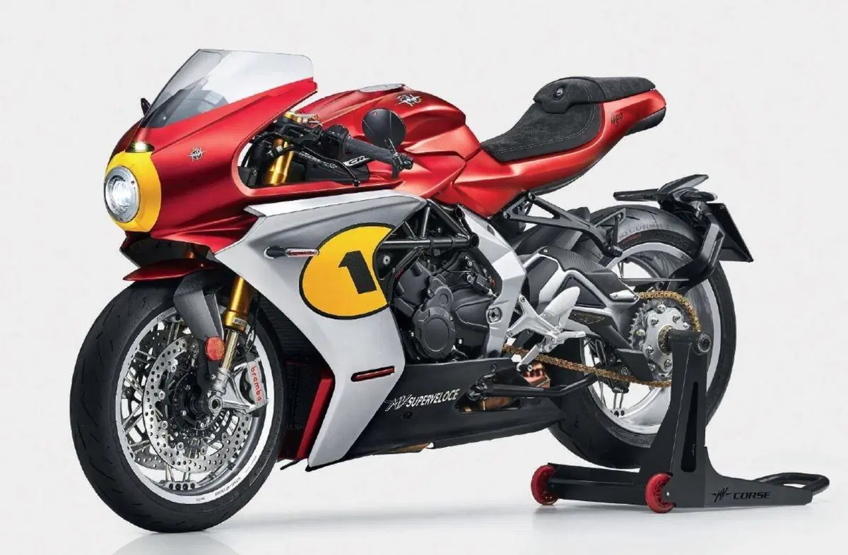 MV Agusta Superveloce AGO: 311 esemplari come le vittorie del campione (3)